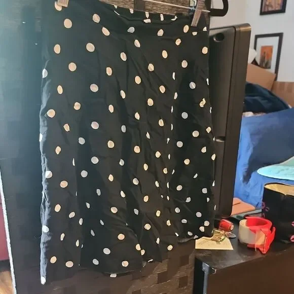 Old Navy Black Polka Dot Skirt Small TALL size - Picture 1 of 4